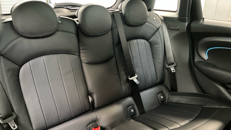 MINI Hatchback 2.0 Cooper S Exclusive 5dr Petrol Hatchback